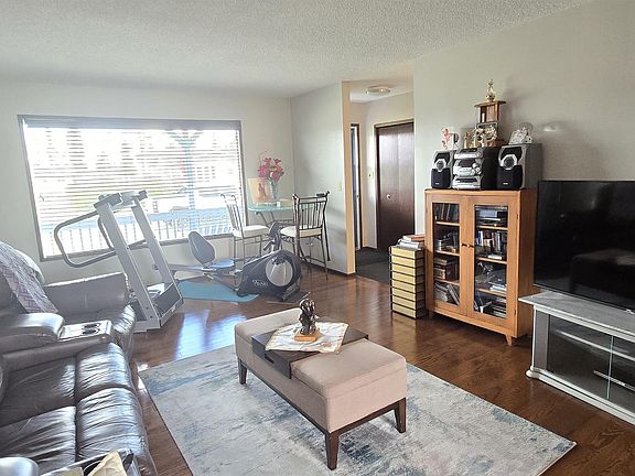 4th image of 5113 B Ave #45