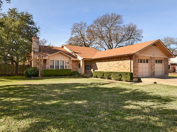 2nd image of 203 Prize Oaks Dr