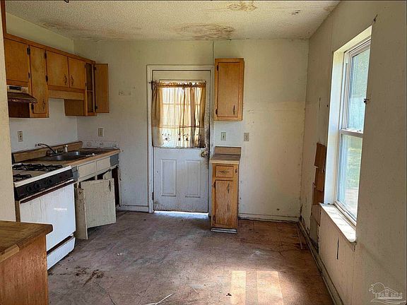 5th image of 3344 Marcus Dr