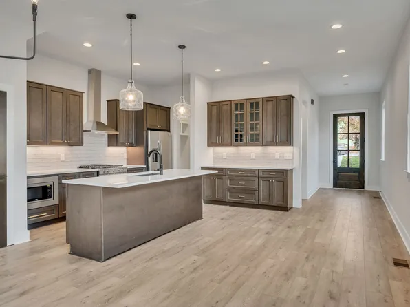 900 Delmas Ave, Nashville, TN 37216
