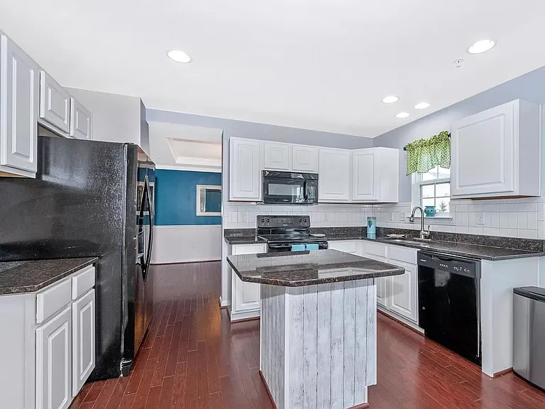 102 Water Run St #1 — Photo 7