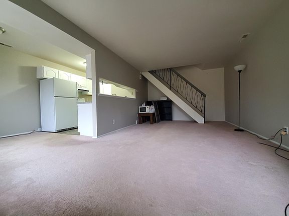 Living room/dining room