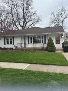121 S Tompkins St, Howell, MI, 48843