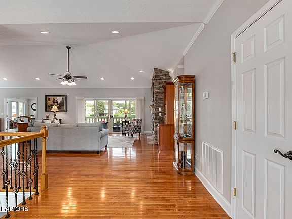 3rd image of 424 Wewoka Cir