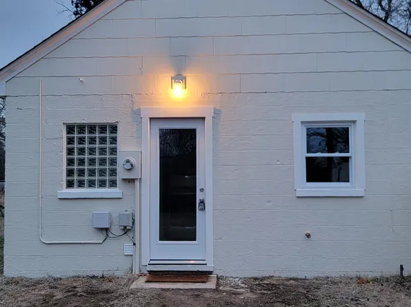 581 Hamilton Blvd, Warsaw, VA 22572