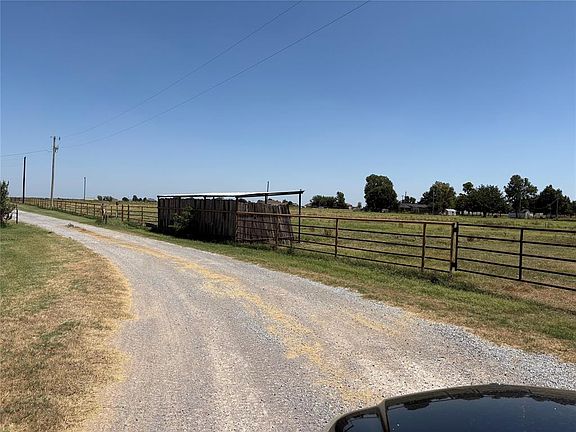 3rd image of 20584 N 2810th Rd
