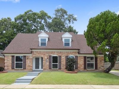 3815 S Pin Oak Ave, New Orleans, LA, 70131