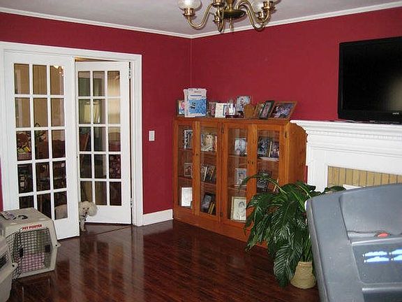Beautifully painted formal living room.