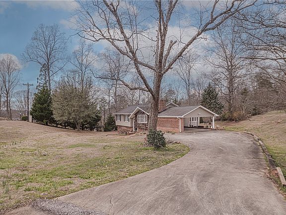 2nd image of 1618 E Saluda Lake Rd