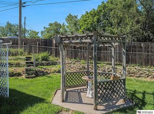 9418 Meredith Ave, Omaha, NE 68134