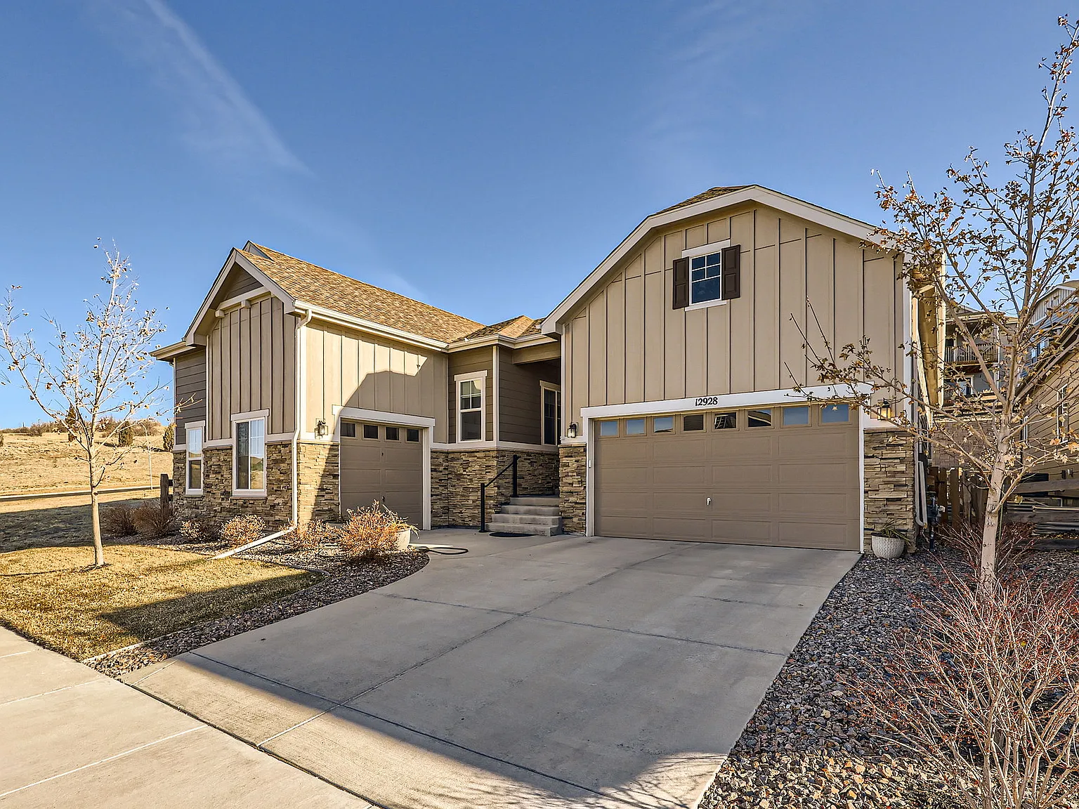 5 bed, 4654 sqft, $4,200 — Photo 1