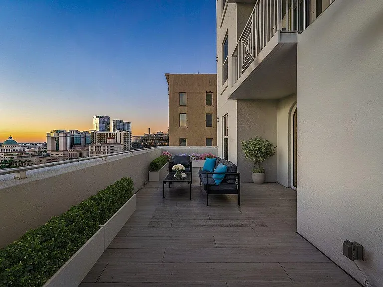 255 Evernia St #1115 — Photo 25