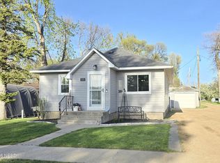 406 2nd Ave S, Clear Lake, SD 57226