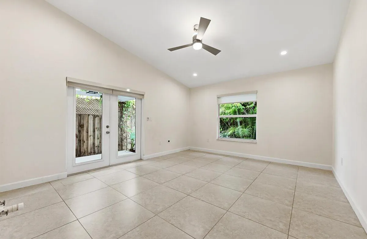 3 bed, 2.0 bath, 1795 sqft, $5,100 — Photo 4