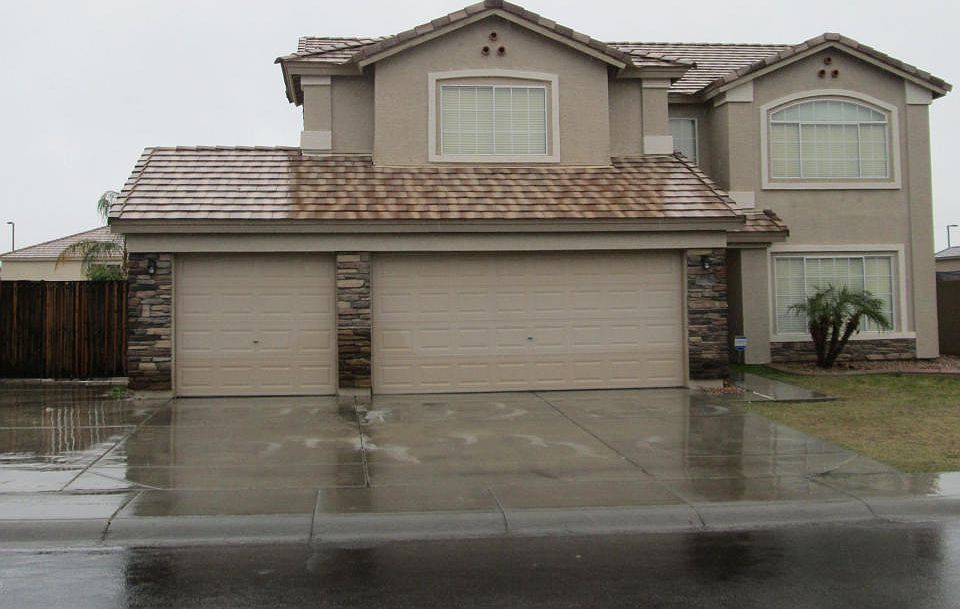 1st image of 343 S 221st Dr