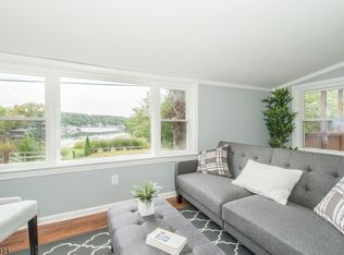 42 Brady Rd, Lake Hopatcong, NJ 07849