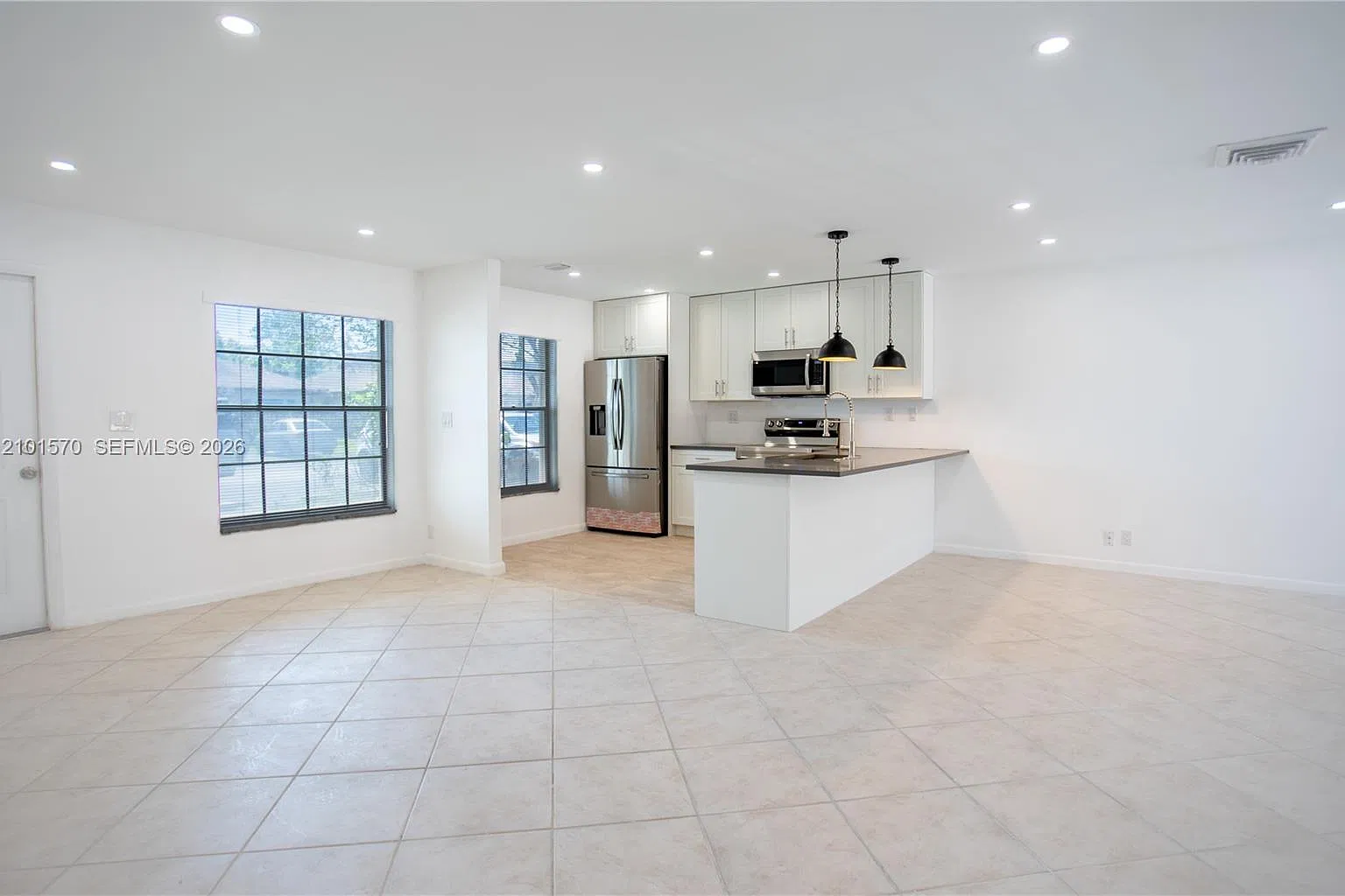 Nova North Condominium 5 — Photo 2