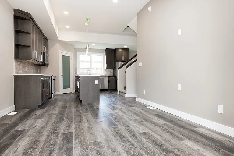 5715 Roblin Blvd #4 — Photo 3