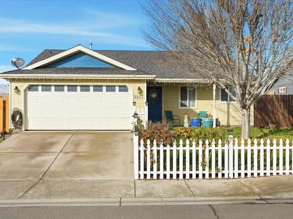 3851 Agate Mdws, White City, OR 97503