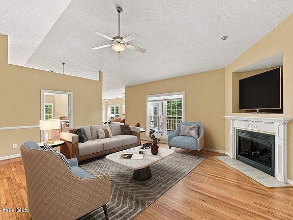 4th image of 3 Wake Court