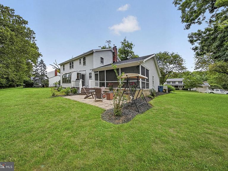 Listing photo 4