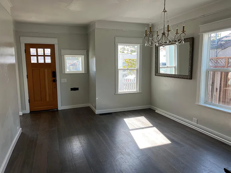 211 Stanford Ave — Photo 12
