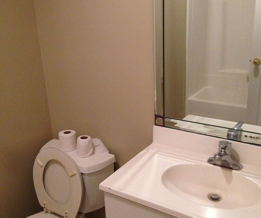 2nd image of 3642 S Union Ave #1
