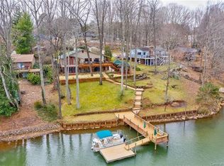 8016 Lakeview Dr, Denver, NC 28037