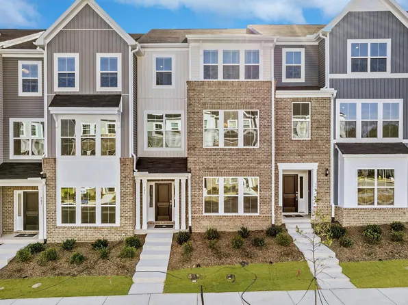 391 Chesapeake Commons St #121, Garner, NC 27529