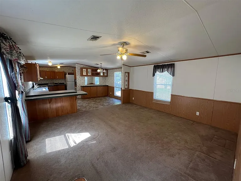 10429 Hudson Ave — Photo 19