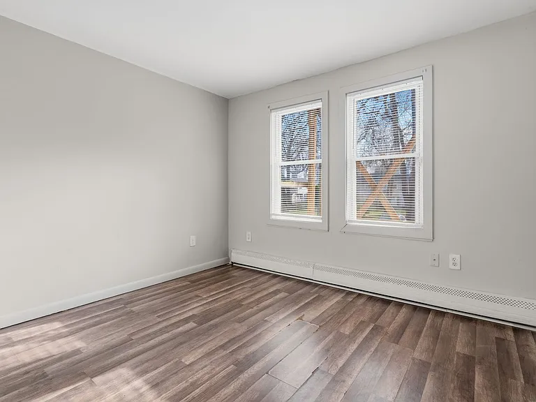 120 Orchard St — Photo 8