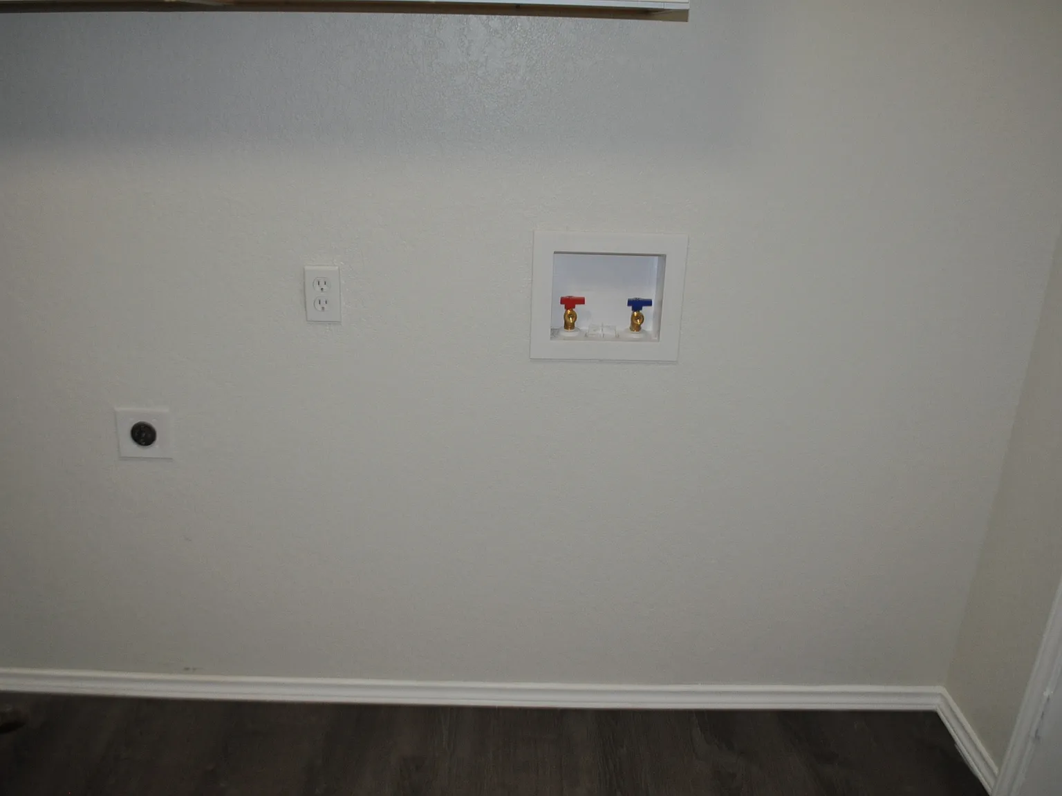 2 bed, 650 sqft, $1,000 — Photo 4