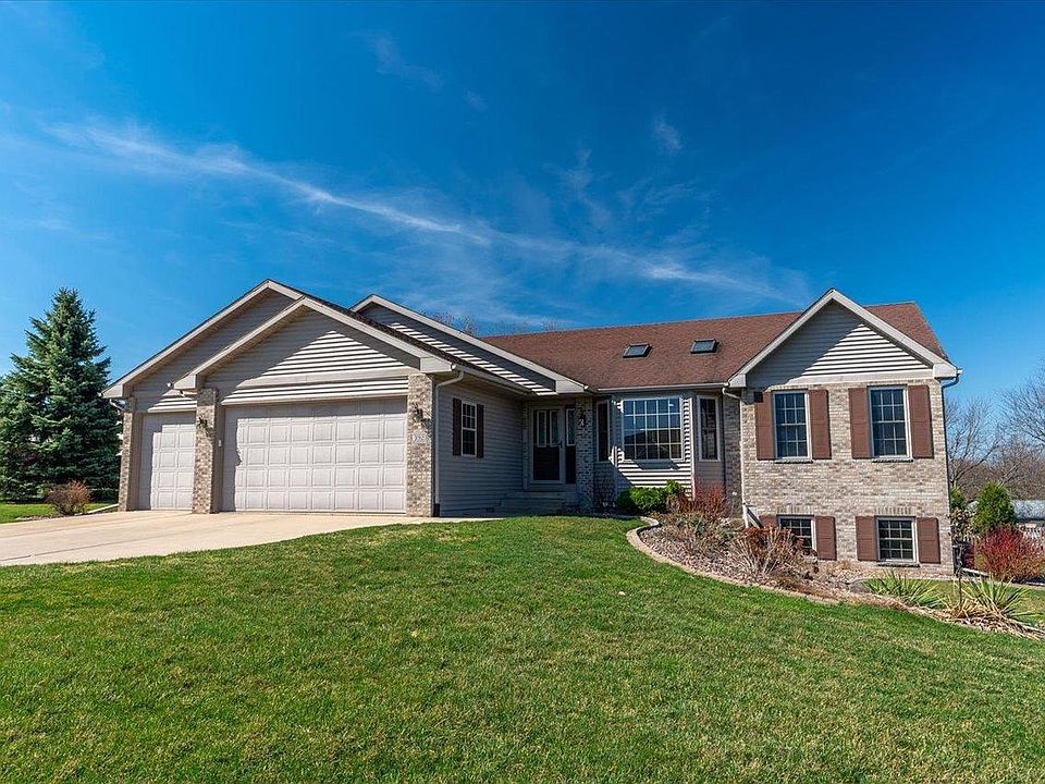 392 North Heatherstone Dr, Sun Prairie, WI 53590 Zillow
