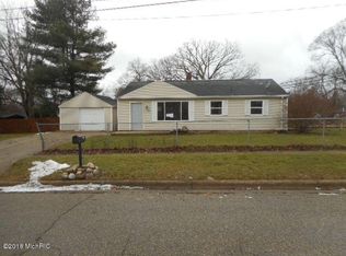 3005 Alpine St, Kalamazoo, MI 49004