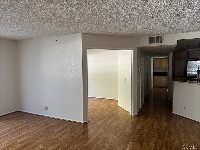 1784 Shady Oaks Ct — Photo 2