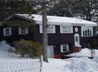 5 Fairview St, Livermore Falls, ME 04254