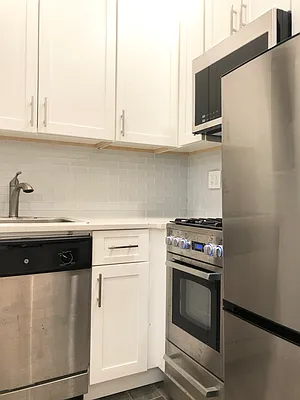 Rented by Lindemar LLC | media 16