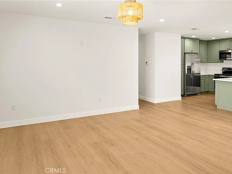 11920 Laurel Ave #A — Photo 7