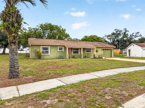 8429 Jacqueline Ct, Zephyrhills, FL 33541