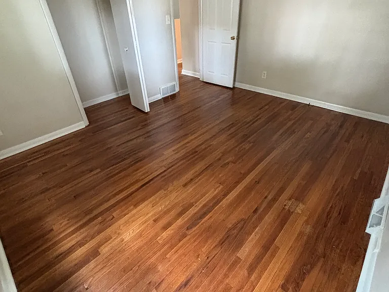 506 E College Ave — Photo 2