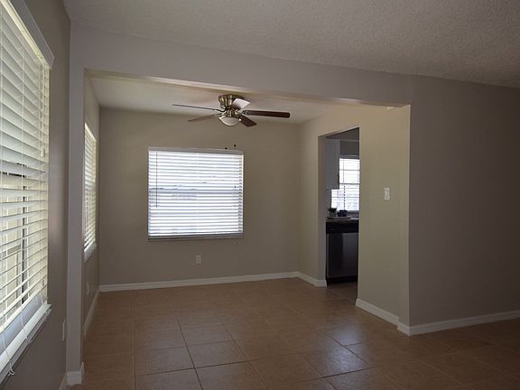2nd image of 3323 N Westmoreland Dr #Nwest3325-