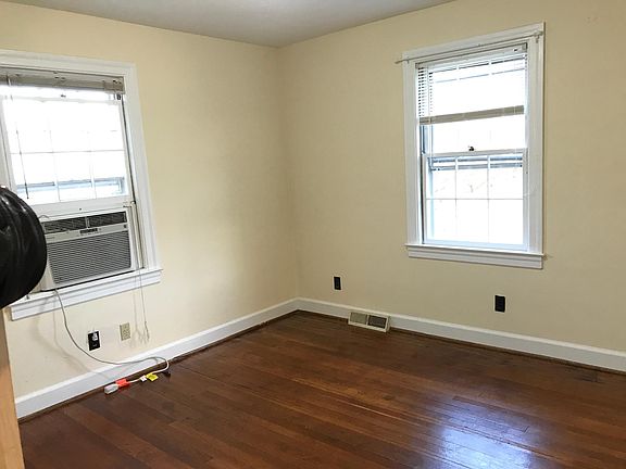 5th image of 737 30th St NW