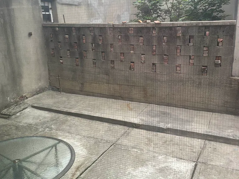 233 Maujer St #1B — Photo 5