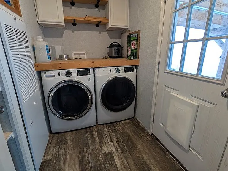 820 Crest Dr — Photo 21