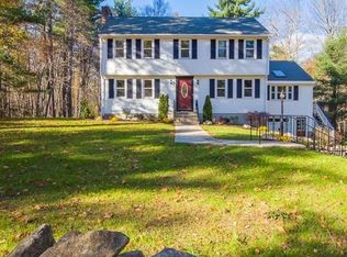 52 Fisher St, Uxbridge, MA 01569