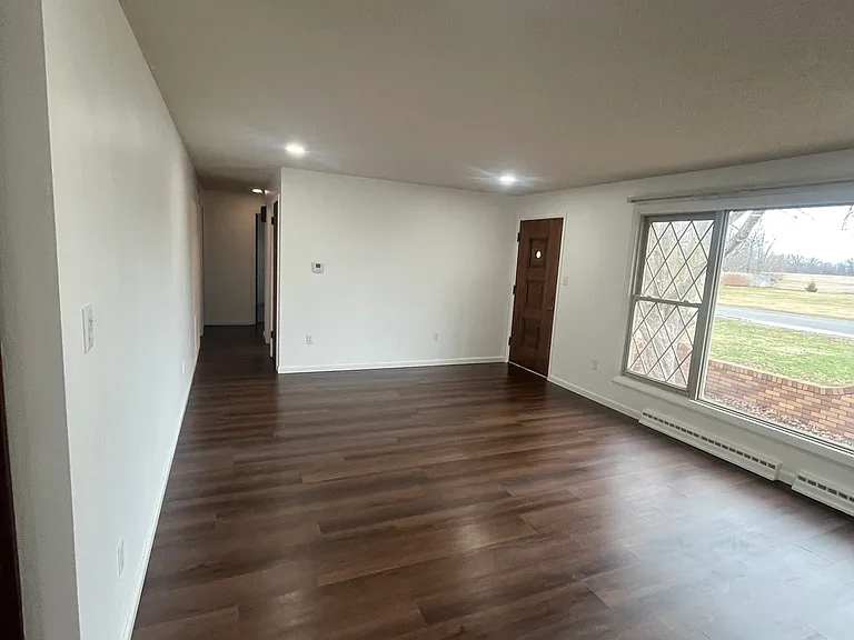 414 Wall St — Photo 25