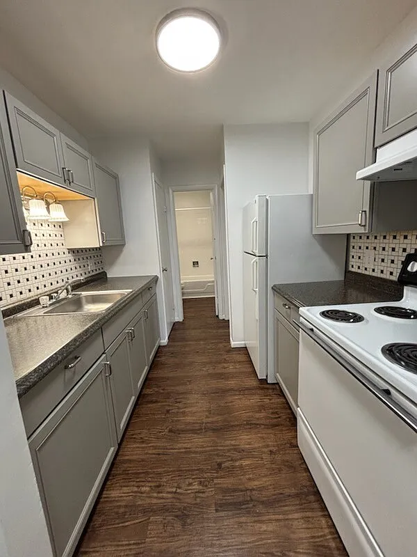 Tecumseh Townhomes — Photo 3