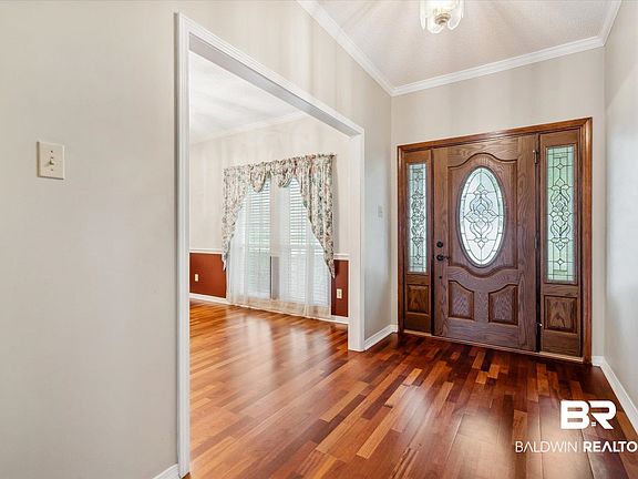 2nd image of 3828 Saint Andrews Dr