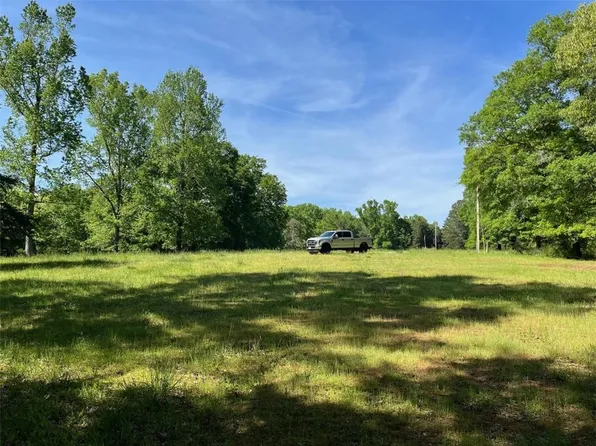 407 Barksdale Rd, Iva, SC 29655