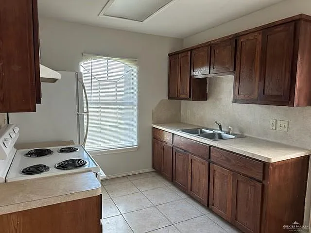 801 W Bronze Dr — Photo 9